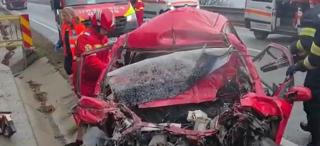 Un tată şi fiul său au pierit într-un cumplit accident în Mehedinţi: şoferul a intrat pe contrasens şi au fost spulberaţi de un TIR