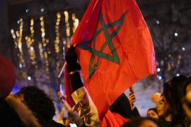 Suporterii Marocului au sărbătorit în stradă calificarea în semifinale. Jucătorii au fost așteptați cu aplauze după meci