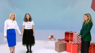 Putea preda oriunde, însă a ales un sat izolat din Moldova. 211 ghetuțe, donate pentru copiii profesoarei Ioana Diaconu