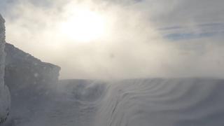 Imagini spectaculoase surprinse pe Vârful Omu din Bucegi, la -20 de grade