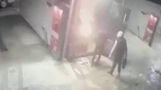 Hoţii au dat "lovitura" în 5 minute, într-o spălătorie auto din Argeş. Au furat un automat de fise şi s-au făcut nevăzuţi. Prejudiciul: 200 de lei