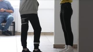 Adolescentă de 15 ani, snopită în bătaie de trei colege. Fata a fost desfigurată şi s-a ales cu nasul spart