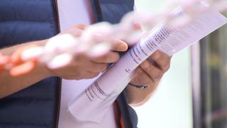 Concluzii după discuțiile dintre ANRE și furnizori: model și declarație pentru plafonare, doar pentru patru categorii de clienți