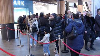 Bătaie și la angajări la Primark în România, nu doar pe haine: 16 pe un loc. Ce salariu oferă