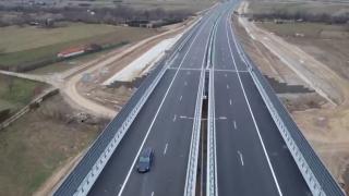 13 km de autostradă, construiți de austrieci, au fost inaugurați. Compania a terminat lucrările în avans