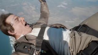 Tom Cruise, mereu la înălţime. Actorul a zburat deasupra Africii de Sud, în timpul filmărilor