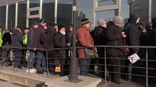 Cine sunt românii care vor fi obligați în continuare să își depună declarația pe proprie răspundere pentru plafonarea prețului la energie