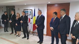 Nicolae Ciucă, primit pe acorduri de nai în Coreea de Sud. Scopul vizitei în Asia: atragerea investițiilor în domeniul energiei nucleare