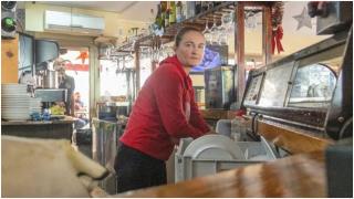 Românca arestată pe nedrept în Spania, după ce Poliția a confundat-o, cere despăgubiri. Timp de 6 zile, ea şi fiica ei au trecut prin clipe grele