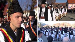 Întâlnirea Junilor din Mărginimea Sibiului, un obicei vechi de peste 70 de ani, care nu dă semne că se va stinge
