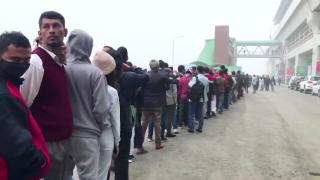 Nebunie la inaugurarea primei linii de metrou din cel mai aglomerat oraş din lume. Oamenii au stat la cozi infernale pentru a vedea "minunea"