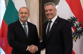 Bulgaria îşi "negociază" la Viena aderarea la Schengen. Cancelarul austriac, invitat în ţara balcanică