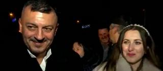 S-au căsătorit în primele secunde din 2023, la Poarta Sărutului: "Am zis să fie ceva mai special, mai frumos"