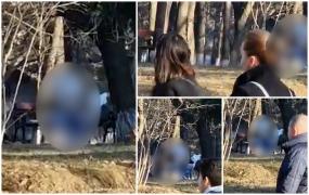 Doi tineri au întreţinut relaţii sexuale ziua în amiaza mare într-un parc din Oneşti. Nu le-a păsat nici de copii şi nici că pot fi văzuţi