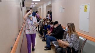 România, în prag de epidemie de gripă. Ce ar trebui să facem şi să nu facem când avem simptome