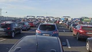 Cozi uriașe în vămile din vestul țării: Românii din diaspora se întorc la muncă după sărbătorile de iarnă