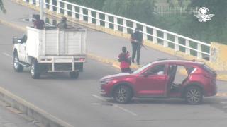 "Devastăm Mexicul dacă Ovidio nu este eliberat până luni!" Traficanţii temutului cartel Sinaloa au început un război civil în nordul ţării