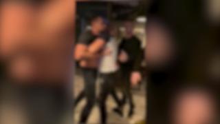 Scandal într-un local din Baia Mare. Trei angajaţi, agresaţi de mai mulţi bărbaţi care au fugit, apoi