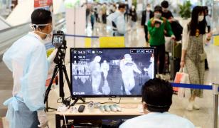 China îşi redeschide graniţele pentru vizitatori după aproape trei ani de restricţii. Călătorii vor scăpa de carantină