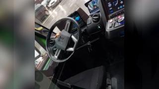 Ce sancţiuni riscă şoferul autobuzului din Suceava care a lăsat călătorii blocaţi în autobuz şi a plecat să-şi cumpere mâncare