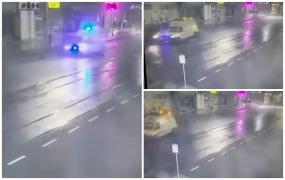 Ambulanţă aflată în misiune, lovită frontal de un şofer băut în Galaţi. Pacienta care se afla în spate acuză dureri de cap