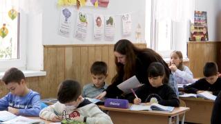 "De ce să desfiinţăm ceva bine făcut?". Revoltă în rândul profesorilor din cauza legii care nu va mai permite liceelor pedagogice să formeze învățători