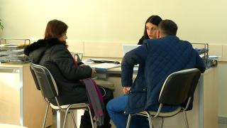 Ce soluţii au românii care nu-şi mai pot plăti ratele. Reeşalonarea creditului, beneficii pe termen scurt, riscuri pe termen lung