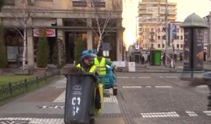 Angajaţii firmei de salubritate din Iaşi, urmăriţi prin GPS de şefi: unii şi-au dat demisia. Cât a costat sistemul