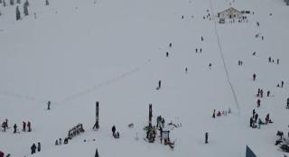 Risc ridicat de avalanşe la munte: Salvamontiştii, avertisment pentru turiştii care vor să petreacă minivacanţa de Mica Unire pe pârtie