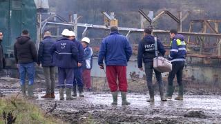 Rezultatele anchetei după tragedia cu 3 morţi din Jilţ: minerii, transportaţi cu maşini vechi de 40 de ani. Managerul complexului refuză să demisioneze