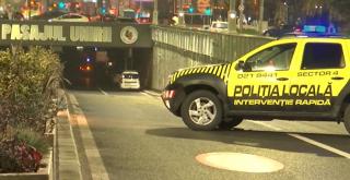 Pasajul Unirii a rămas din nou în beznă. Circulaţia în interior, blocată pe ambele sensuri, mai bine de 5 ore