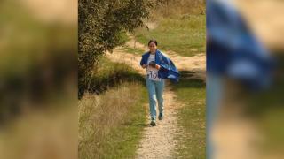 Ana Oroş, comemorată de colegii săi, la patru zile după ce a fost ucisă de câini lângă Lacul Morii. Momente emoţionante pe holurile Primăriei Capitalei