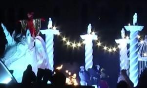 Carnavalul de la Veneţia a debutat cu un show al bărcilor pe apă şi cu teatru stradal. Surprizele se vor ţine lanţ până pe 21 februarie