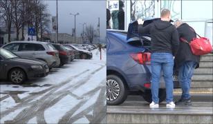 Tarifele parcării de la aeroportul din Iași, la fel de scumpe ca un city break. Cât trebuie să plătească oamenii pentru 24 de ore