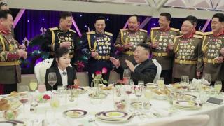 Coreea de Nord, 75 de ani de la înfiinţarea armatei. Liderul Kim Jong-un a sărbătorit alături de familie
