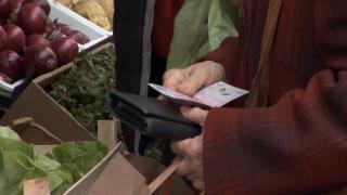 Ce poţi cumpăra cu 70 de lei ca să mănânci sănătos o zi. Mulţi români se uită doar la preţ când aleg meniul