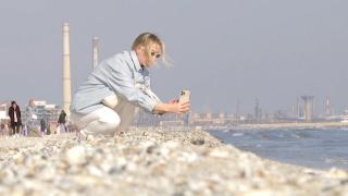 Vreme la extreme în România: 20 de grade la câmpie, cod portocaliu de viscol şi ninsori la munte