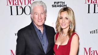 Richard Gere, internat de urgenţă la spital cu pneumonie. Plecase în vacanţă în Mexic pentru ziua de naştere a soţiei