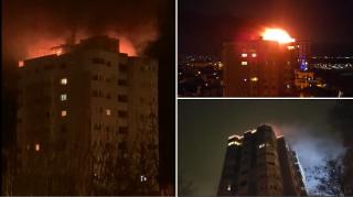 Incendiu puternic în Constanța. Mansarda unui bloc a fost mistuită de flăcări uriașe, vizibile de la kilometri distanță