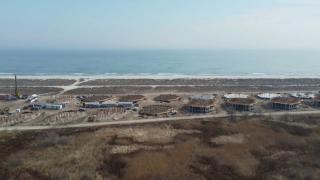 Cele 240 de apartamente de lux, ridicate chiar lângă plaja din Corbu, sunt istorie. Dezvoltatorul voia să le vândă cu 300.000 euro fiecare