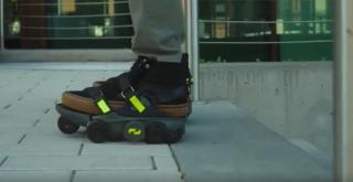 Cei mai rapizi pantofi din lume. Pot atinge o viteză de până la 12 kilometri pe oră în câteva secunde