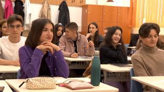 Legile Educaţiei. Cum se schimbă Bacalaureatul şi Evaluarea Naţională: vor intra în vigoare peste 4 ani, dar părinţii şi elevii le contestă deja