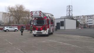 În Covasna, autorităţile au amânat exerciţiul sirenelor pentru aprilie. Au nevoie de timp să traducă avertizările din engleză