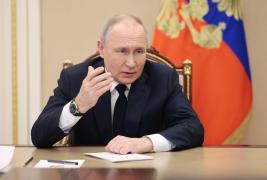Vladimir Putin acuză Ucraina de atac terorist în Briansk, și-a anulat o vizită. Kievul denunţă o ''provocare deliberată'' a Moscovei