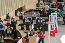 Taxă de 1.200 lei pe casele self-service şi reduceri pentru clienţi. Propunerile PSD după scandalul Auchan