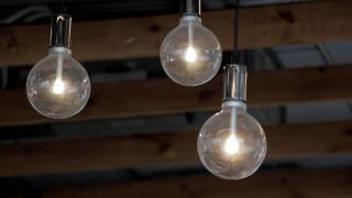 Schimbări la programul Rabla pentru becuri. Nu va mai fi pentru orice român