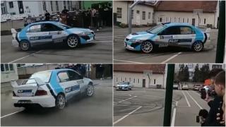 Inconștiență la cote maxime: demonstrație de drifturi, în curtea unei școli din Arad. Elevii, așezați la câțiva metri de mașina aflată în mișcare