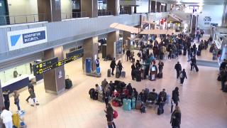 Bilete ieftine de avion, doar în visele românilor. Cât s-au scumpit zborurile: ar urma noi majorări de preţ