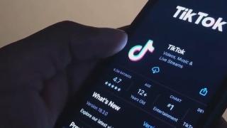 Americanii dau ultimatum chinezilor. Ce se întâmplă cu aplicaţia TikTok dacă acţiunile nu vor fi vândute