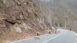 Restricţii de circulaţie în Defileul Jiului, din cauza lucrărilor la versanţi. Ce trebuie să ştie şoferii